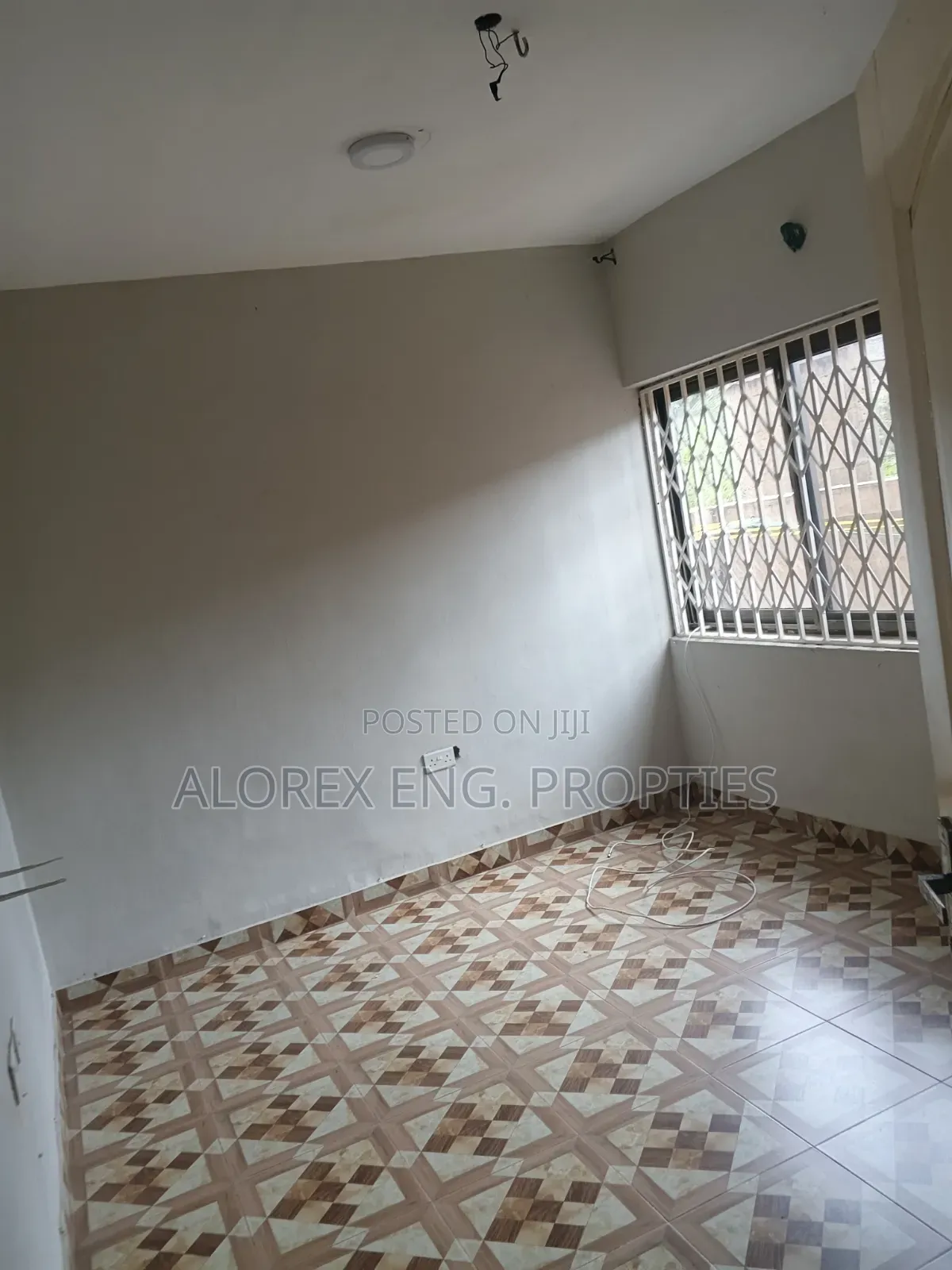 2bdrm Apartment in Adenta Amanfro, Frafraha for rent