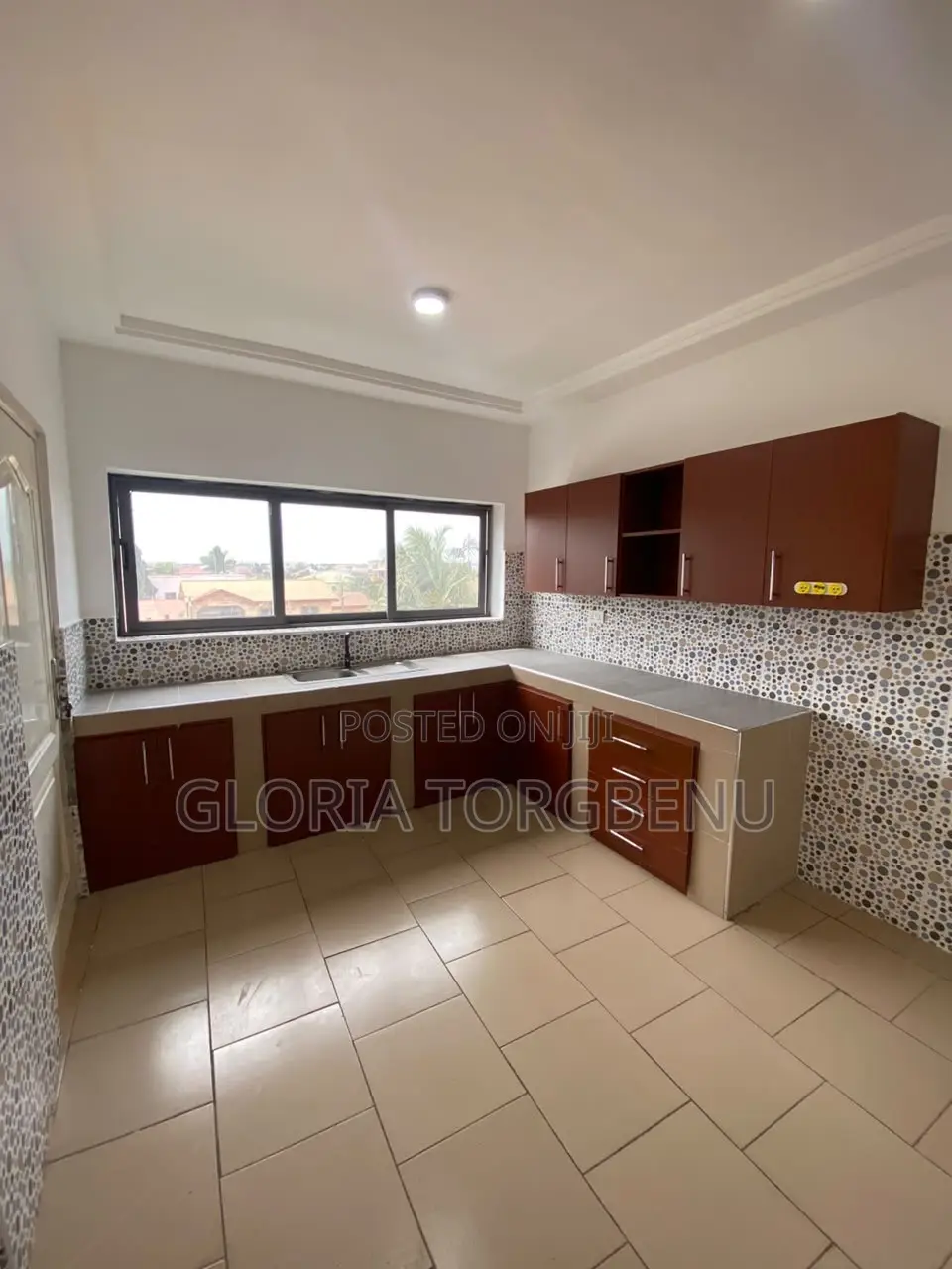 2bdrm Apartment in Lake Side Estate for rent