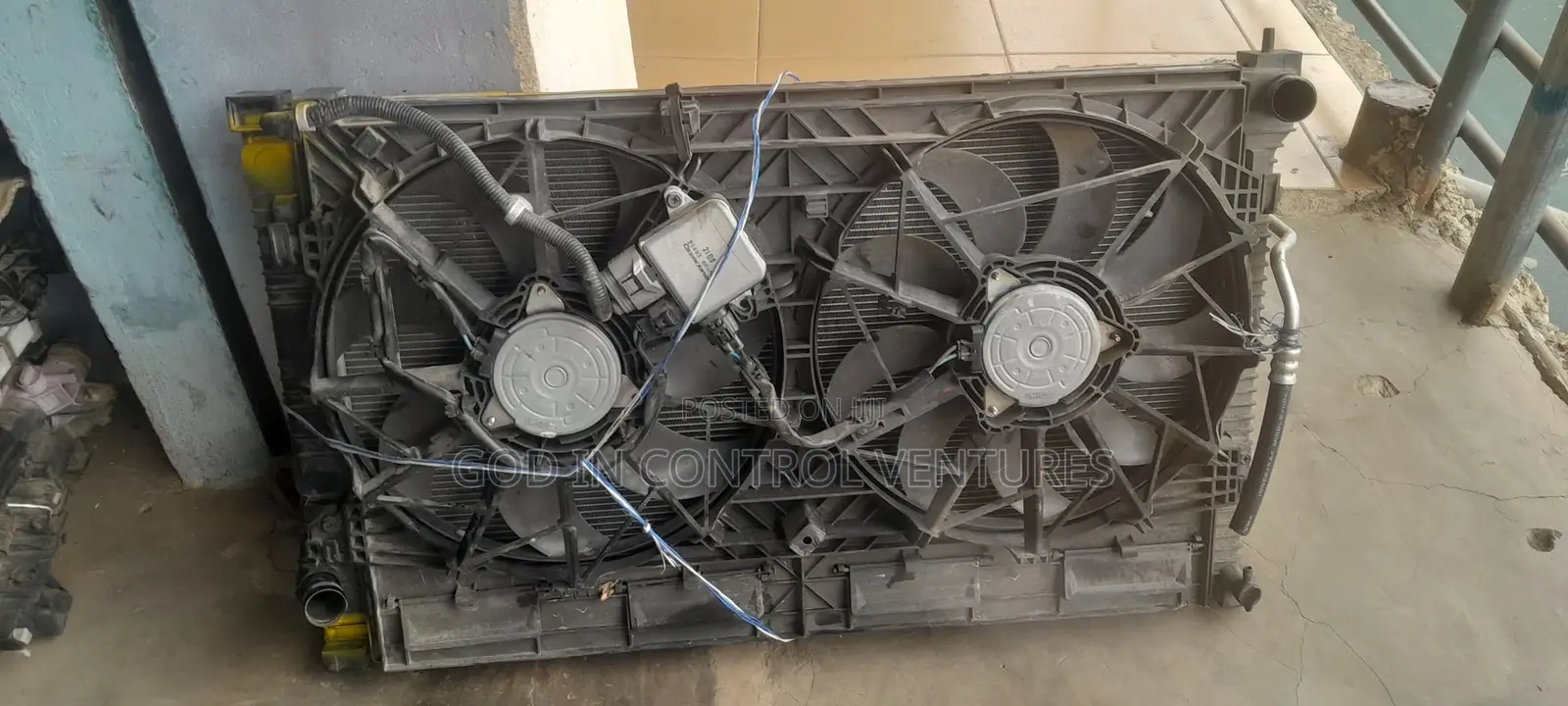 Nissan Rogue 2022 Watertank and Condenser Complete