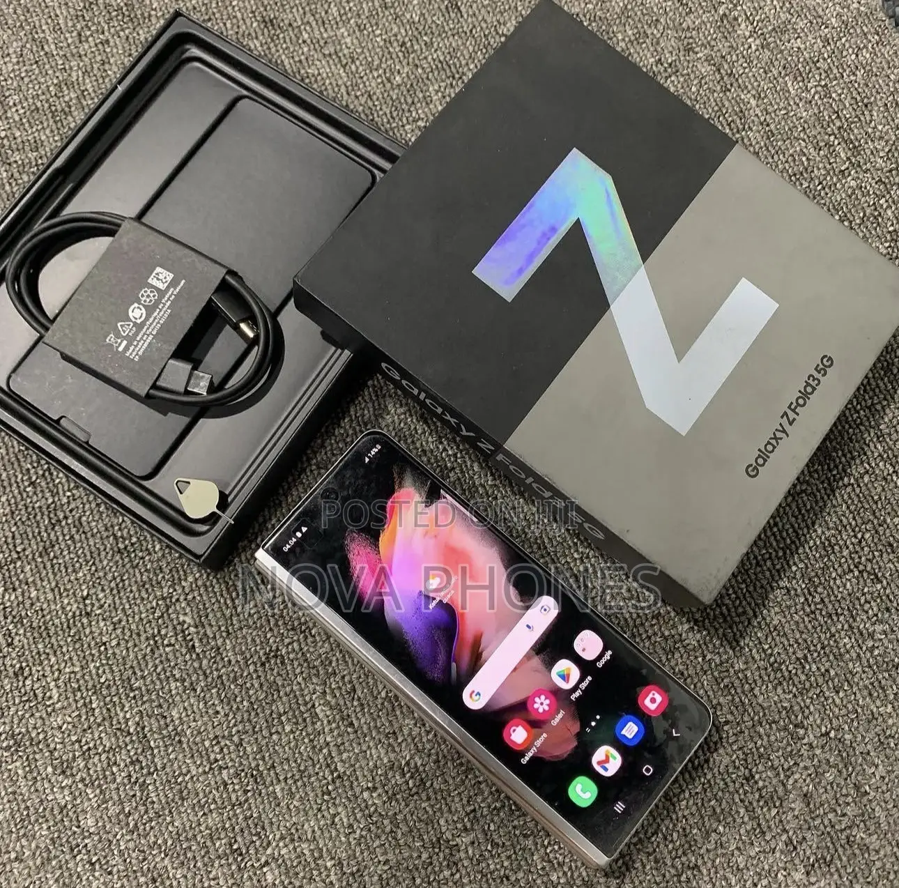 New Samsung Galaxy Z Fold 3 256 GB Silver