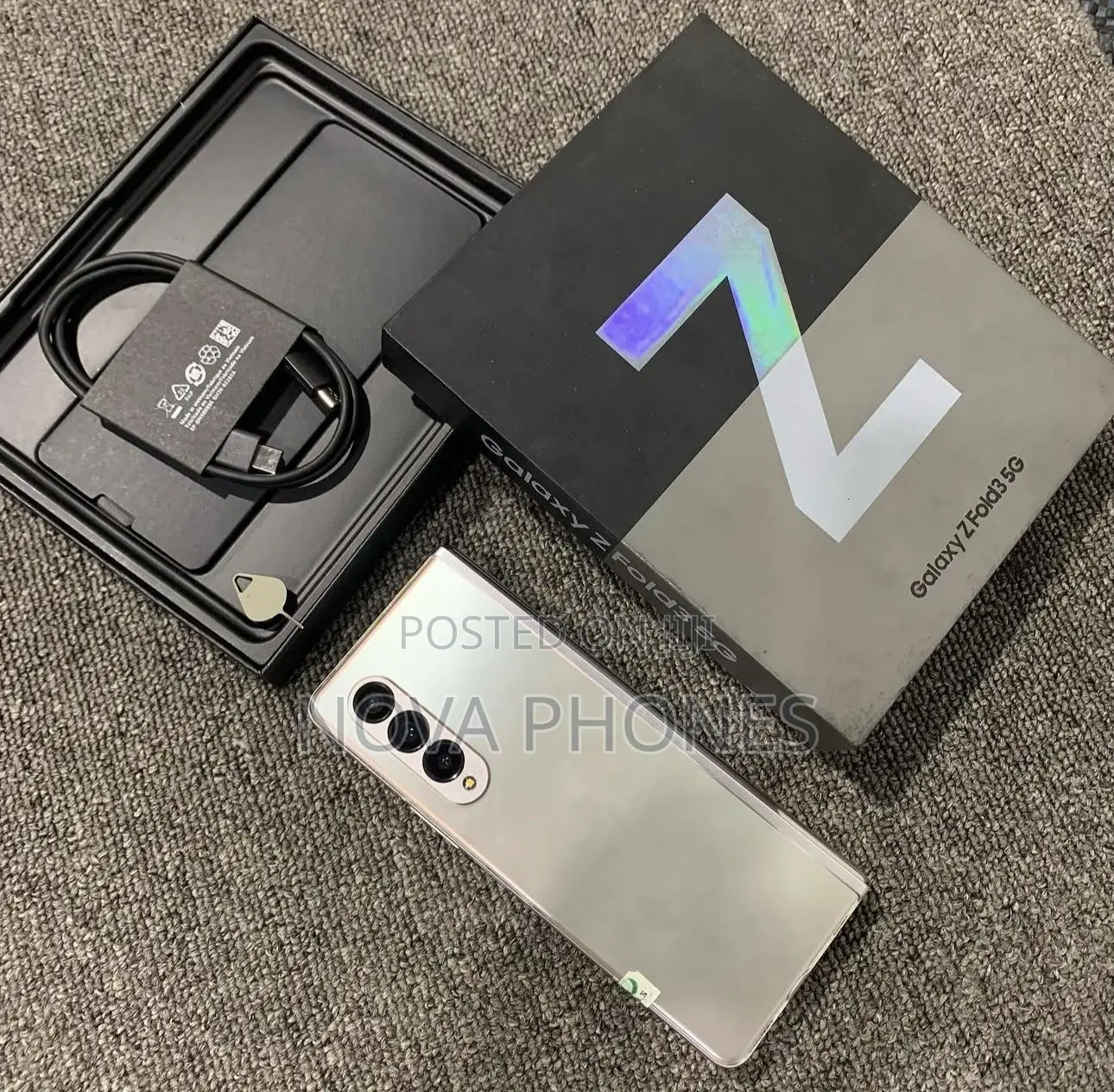 New Samsung Galaxy Z Fold 3 256 GB Silver
