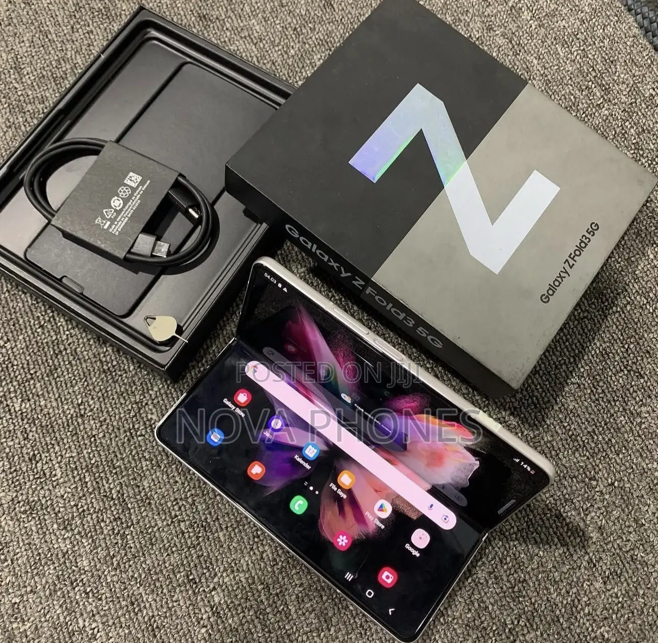 New Samsung Galaxy Z Fold 3 256 GB Silver