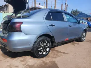 Toyota Yaris 2010 Blue
