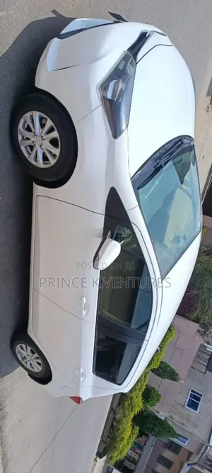 Toyota Vitz 2015 White