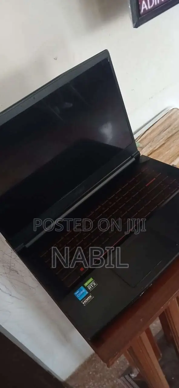 Laptop MSI GF63 16GB Intel Core i5 SSHD+SSD 1.5T