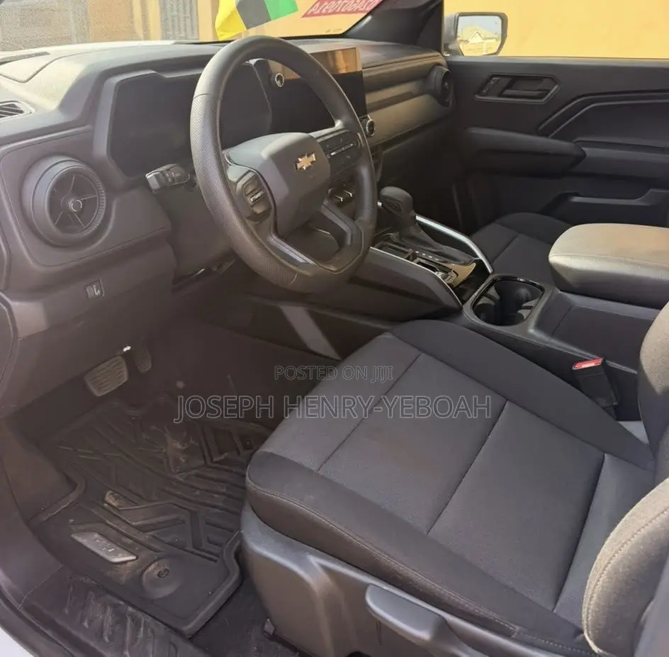 Chevrolet Silverado 2500 2025 White