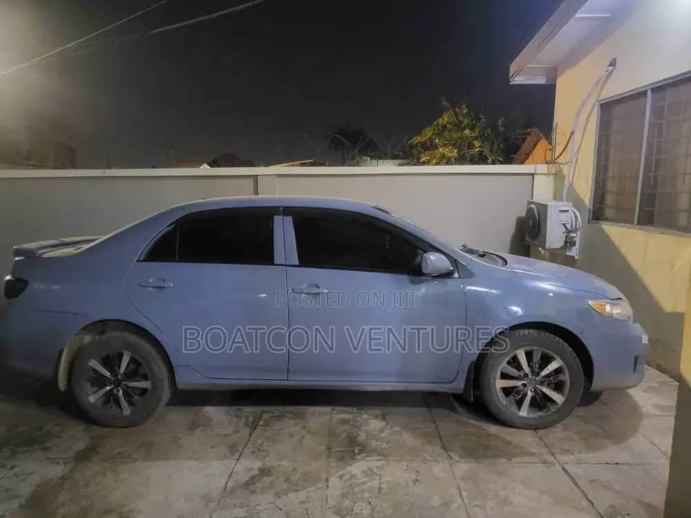Toyota Corolla 2010 Gray