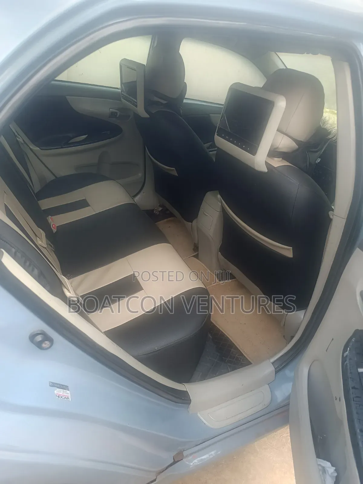 Toyota Corolla 2010 Gray