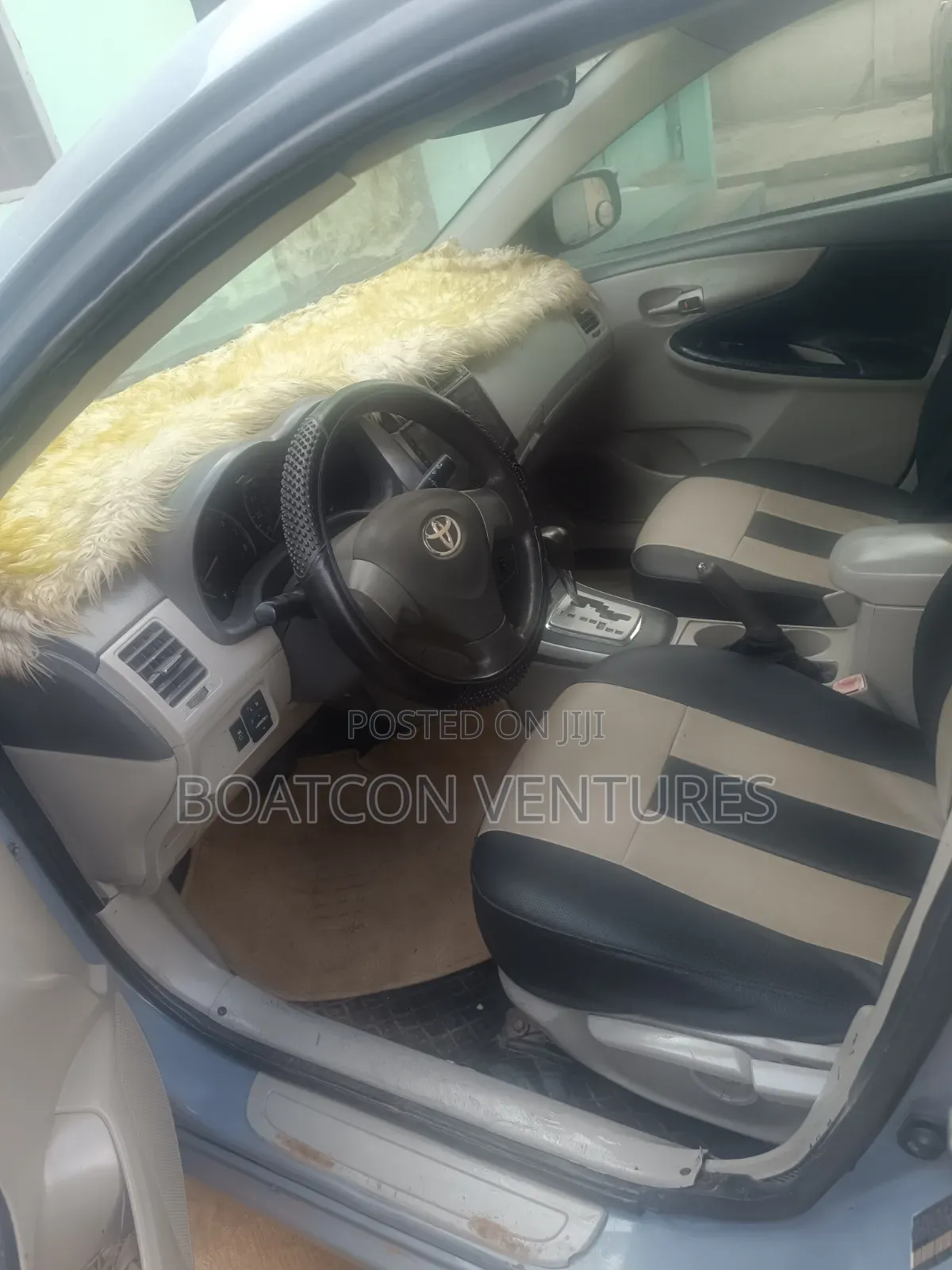 Toyota Corolla 2010 Gray