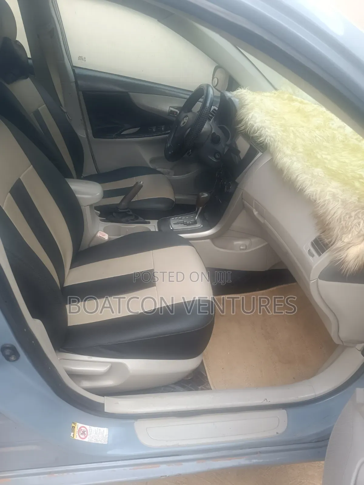 Toyota Corolla 2010 Gray