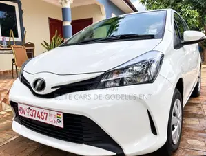 Toyota Vitz 1.3 FWD 3dr 2015 Silver