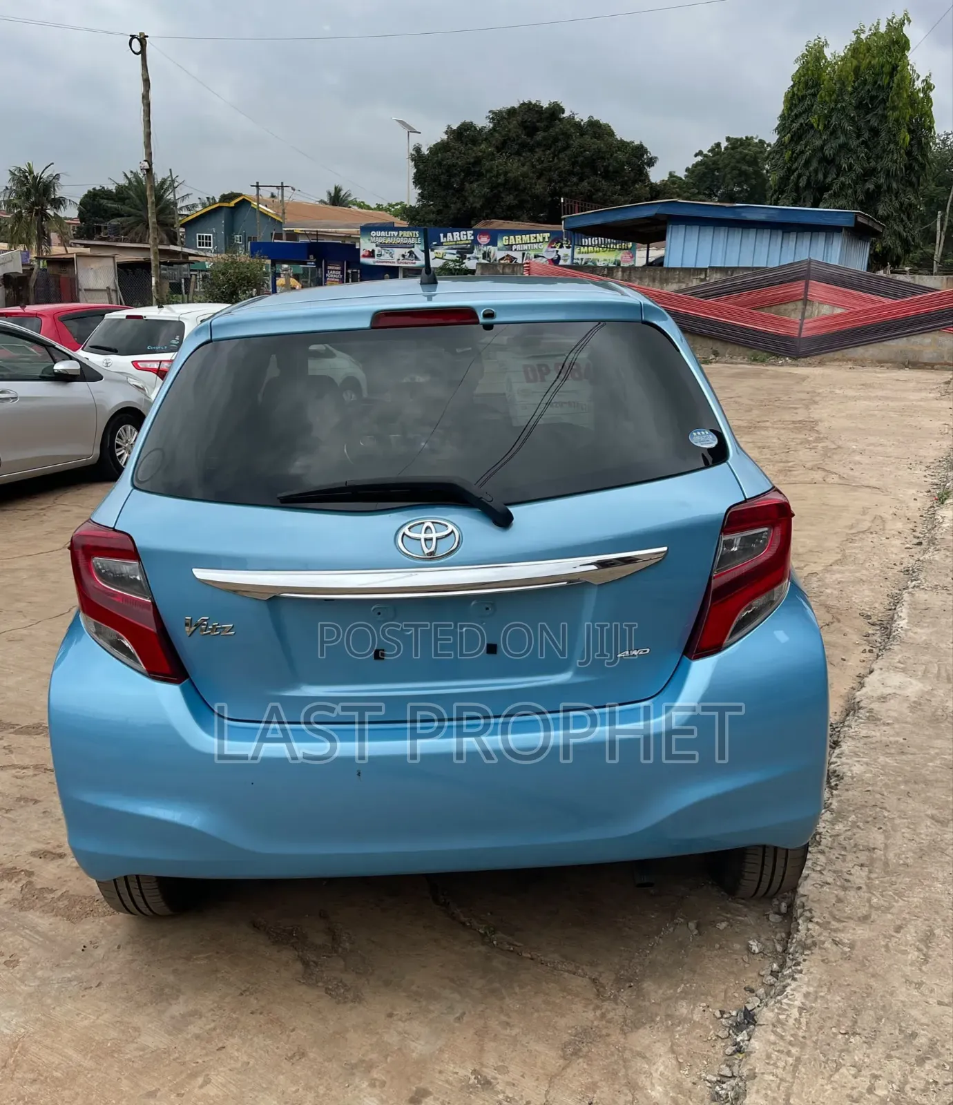 Toyota Vitz 1.3 AWD 5dr 2016 Blue
