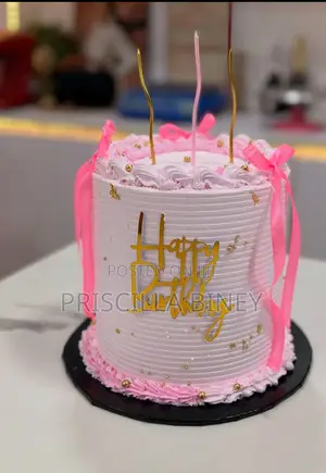 Delicious Whipped Strawberry Cream Cake