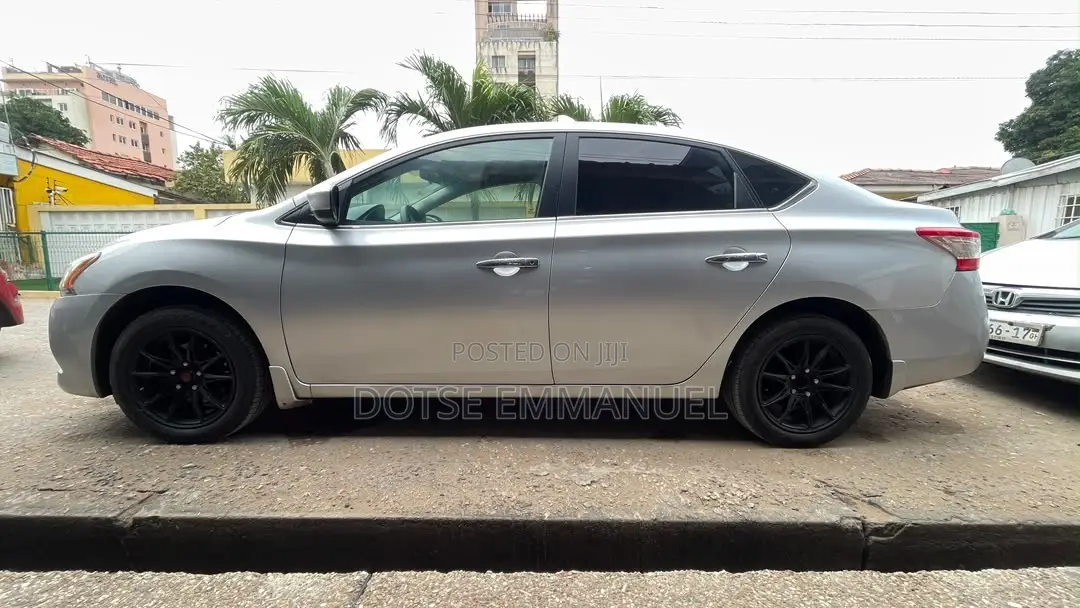Nissan Sentra 2015 Silver