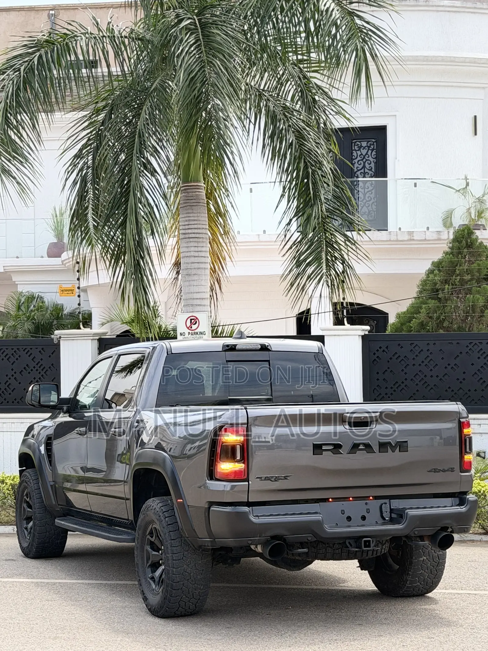 RAM 1500 TRX Crew Cab 4WD SB 2023 Gray