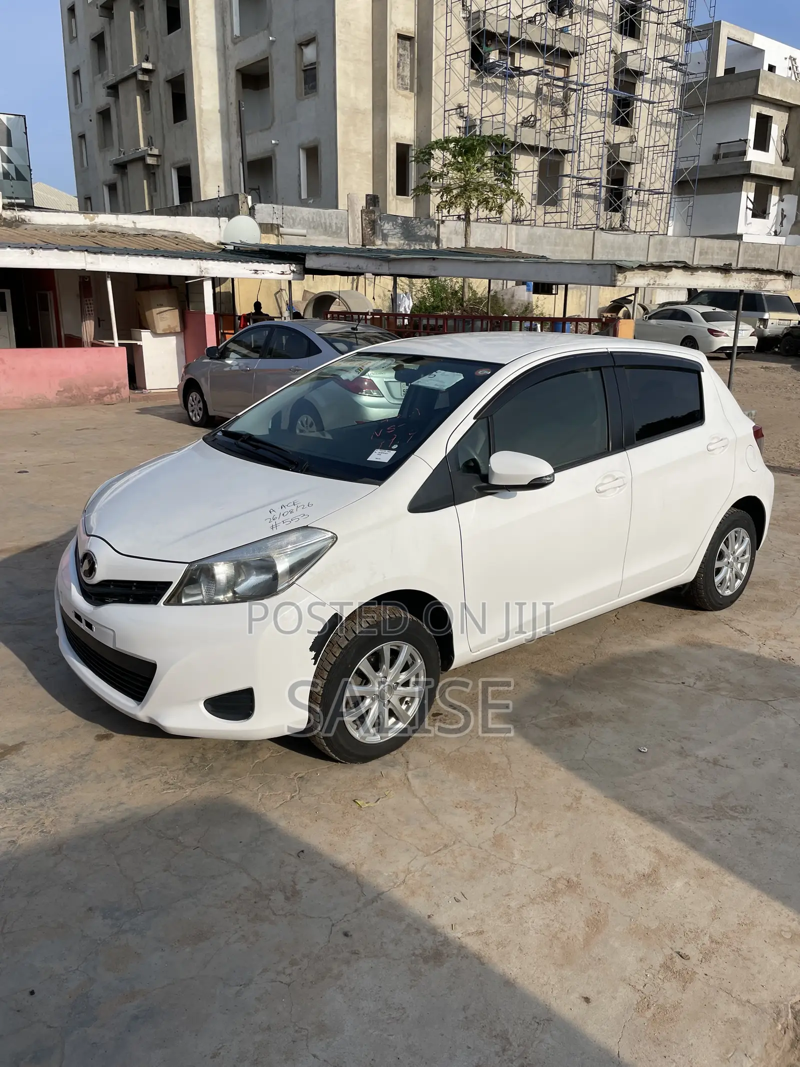 Toyota Vitz 1.3 AWD 5dr 2012 White