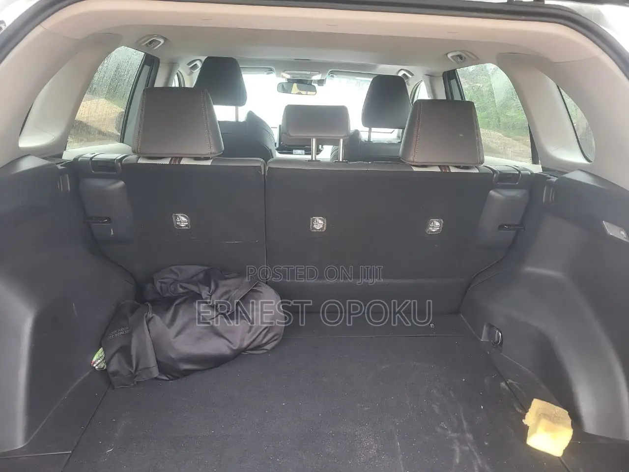 Toyota RAV4 XLE 2021 Gray