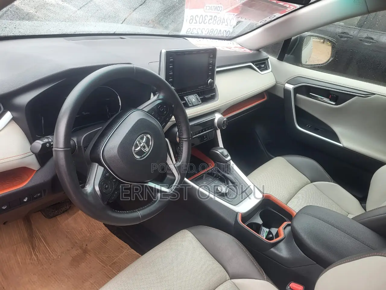 Toyota RAV4 XLE 2021 Gray