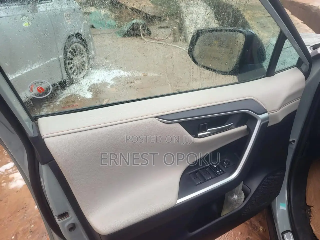 Toyota RAV4 XLE 2021 Gray