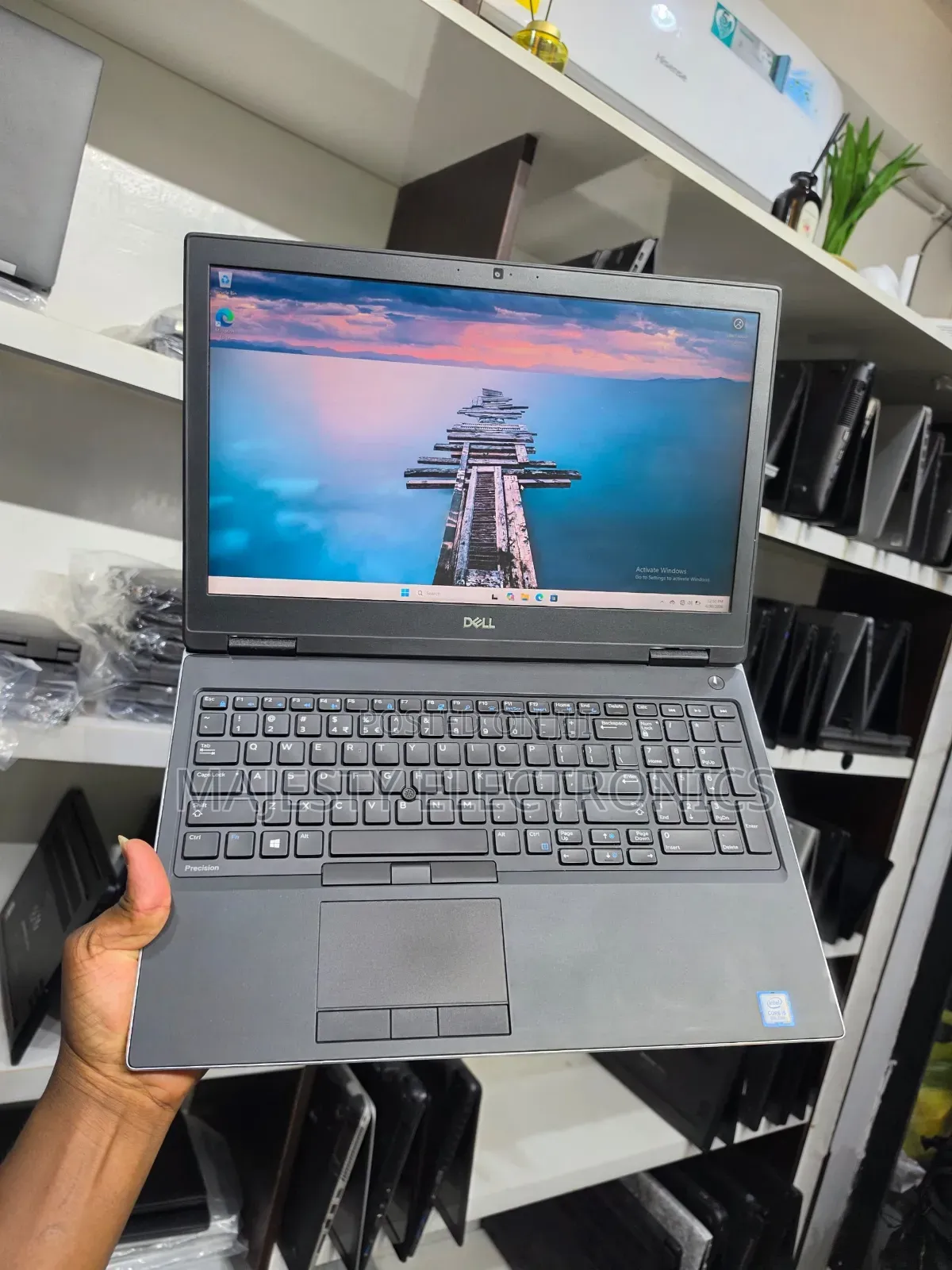New Laptop Dell Precision 7530 16GB Intel Core i7 SSD 256GB
