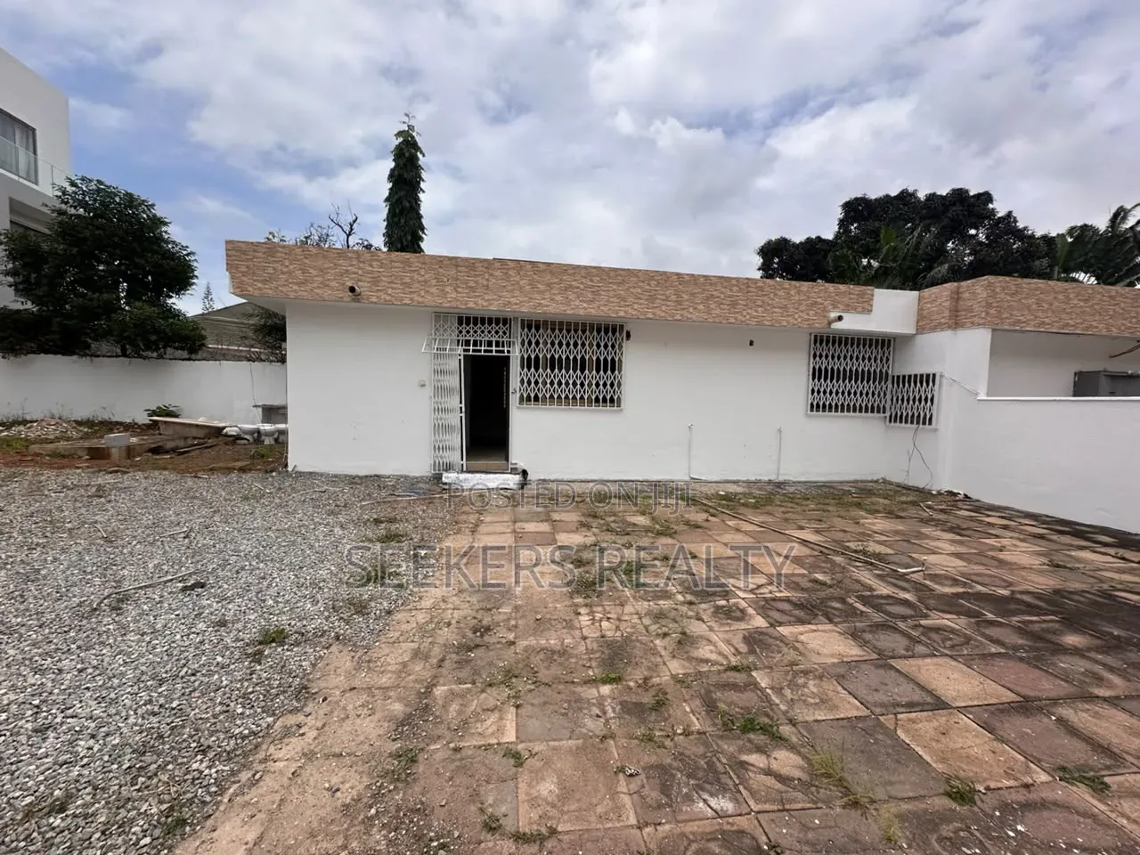 7bdrm House in Seekers Realty, Acquinas for rent