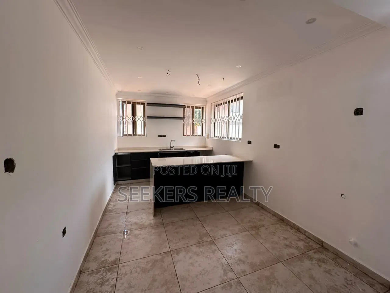 7bdrm House in Seekers Realty, Acquinas for rent