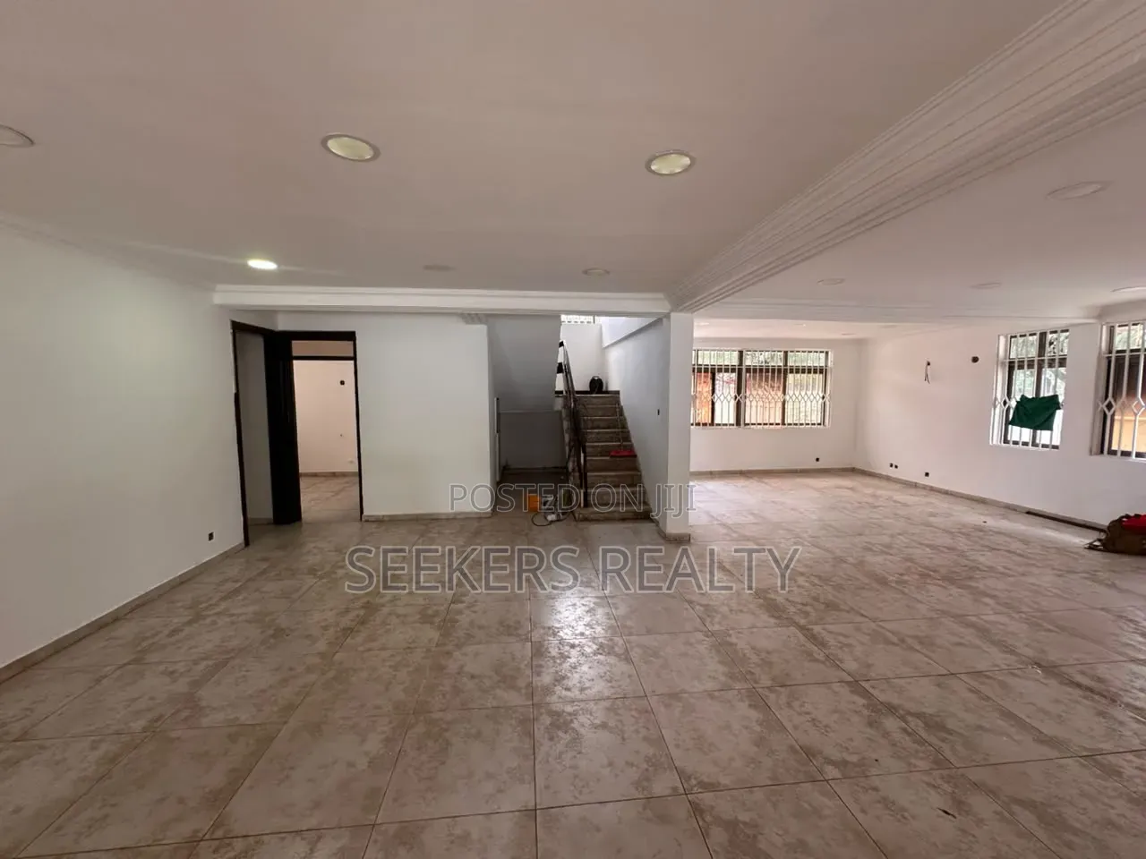7bdrm House in Seekers Realty, Acquinas for rent