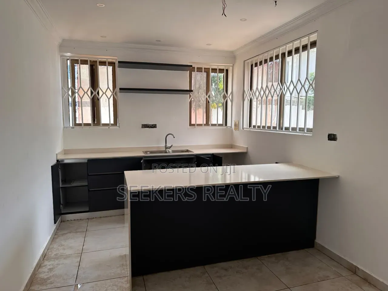 7bdrm House in Seekers Realty, Acquinas for rent