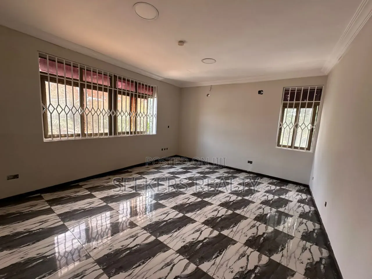 7bdrm House in Seekers Realty, Acquinas for rent