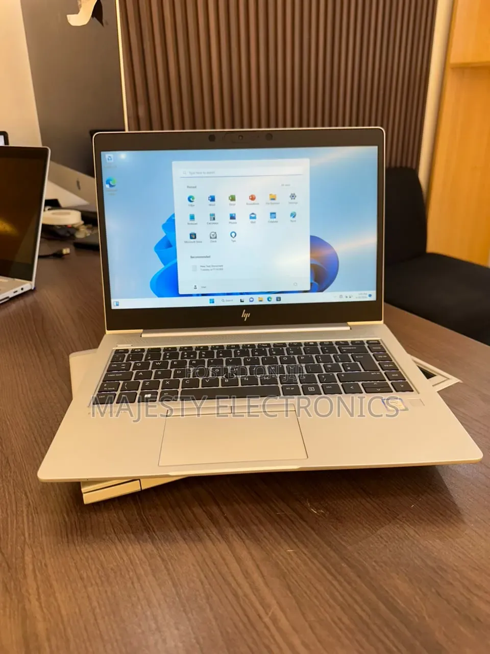 New Laptop HP EliteBook 840 G6 8GB Intel Core i7 SSD 256GB