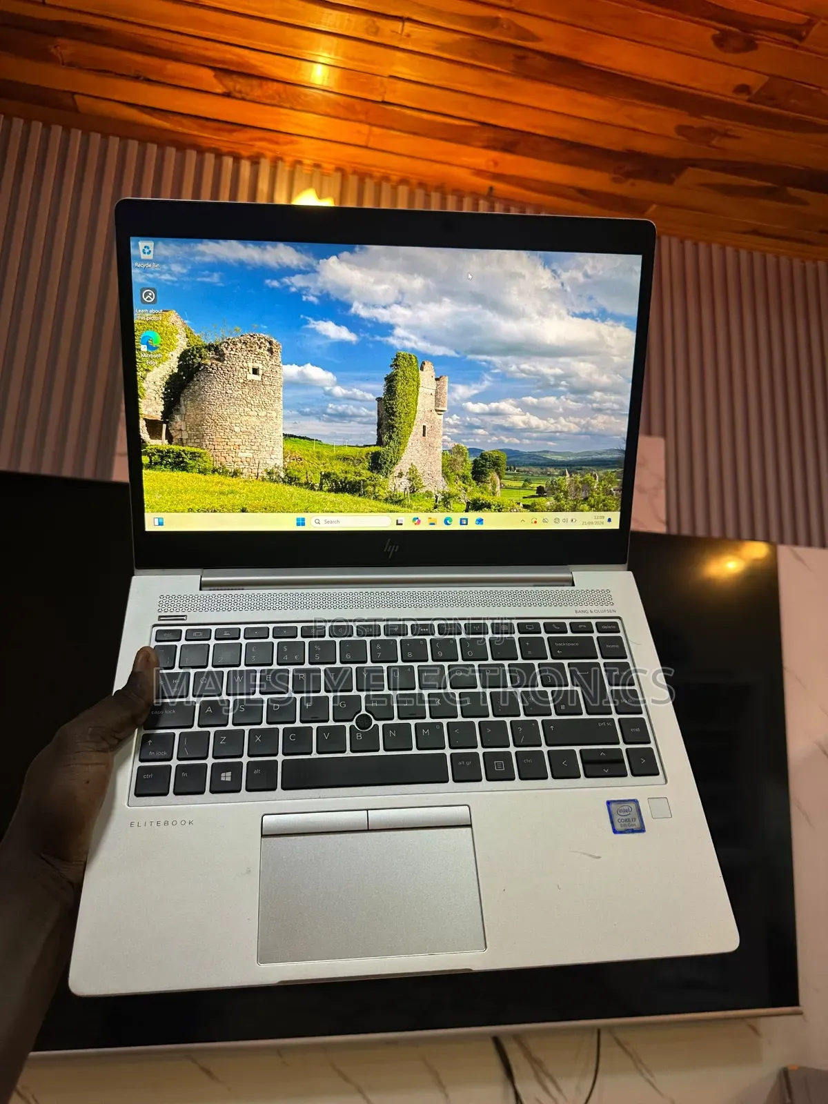New Laptop HP EliteBook 840 G6 8GB Intel Core i7 SSD 256GB