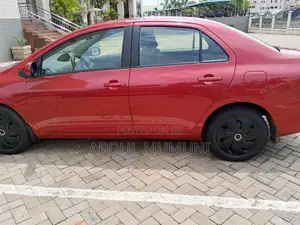 Toyota Yaris 2010 Red