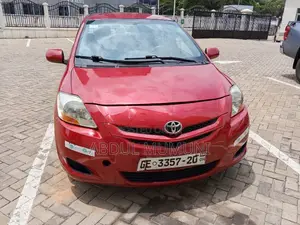 Toyota Yaris 2010 Red