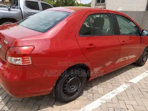 Toyota Yaris 2010 Red