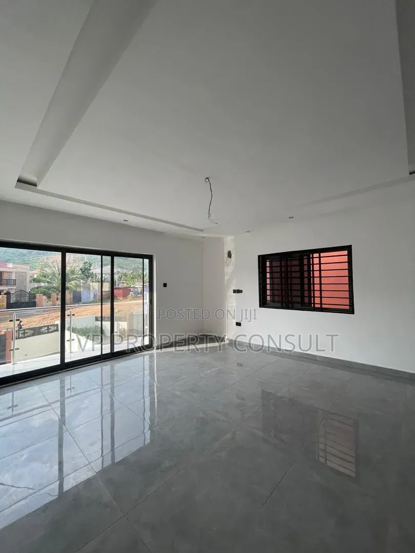 4bdrm House in Ghana Flag for sale