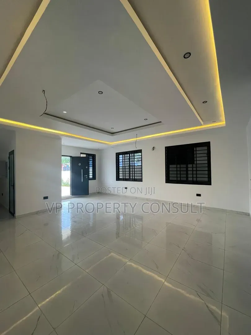 4bdrm House in Ghana Flag for sale