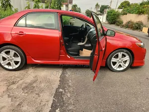 Toyota Corolla S 4dr Sedan (1.8L 4cyl 4A) 2013 Red