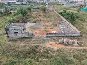 1 Plot of Land for Sale at Amrahia Close to the China Mall.