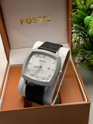 Fossil Men’s Leather Watch – Classic Casual Wristwatch