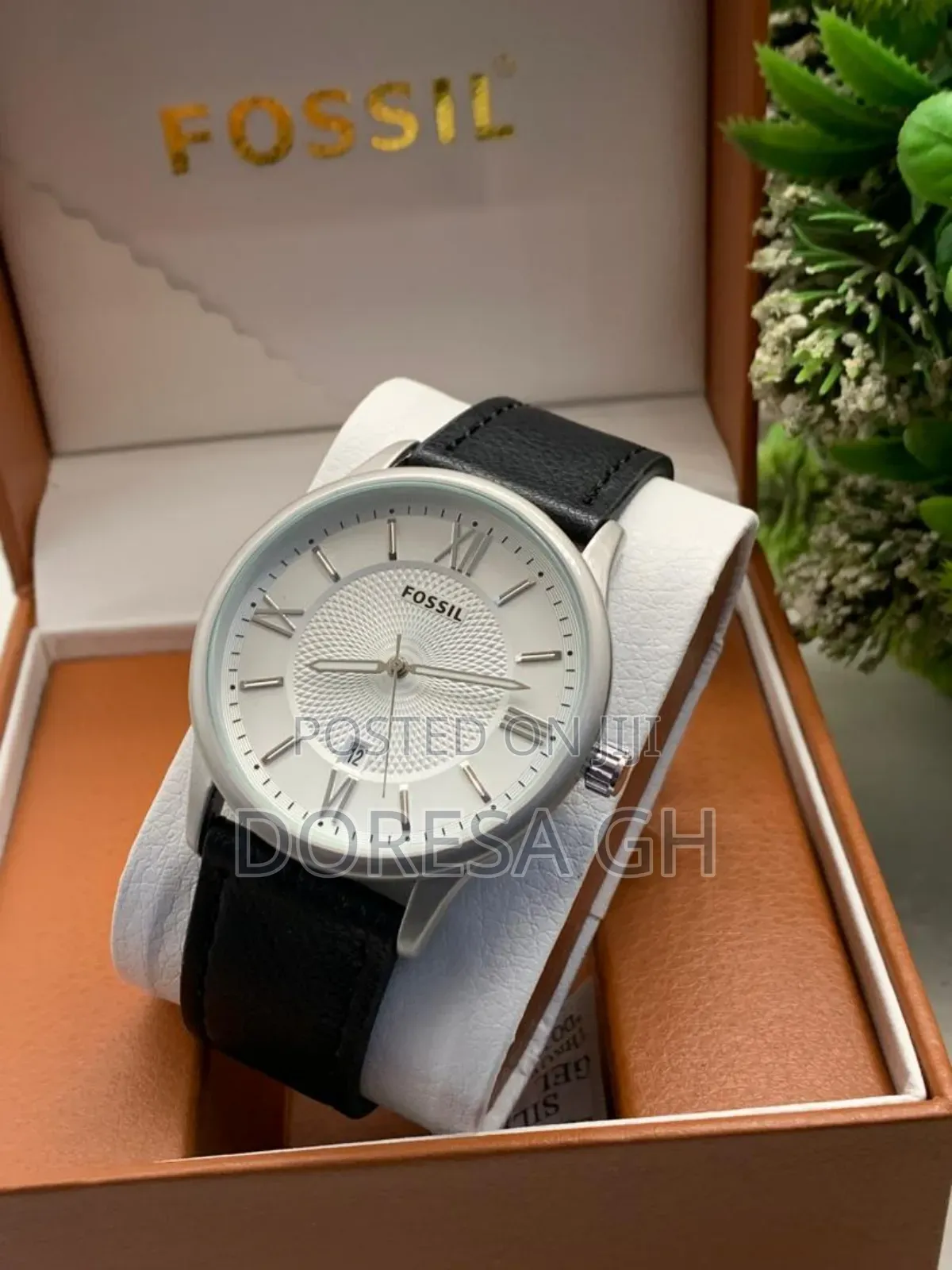 Fossil Men’s Leather Watch – Classic Casual Wristwatch