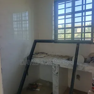 1bdrm Apartment in Chamber And Hall, Tema Metropolitan for rent