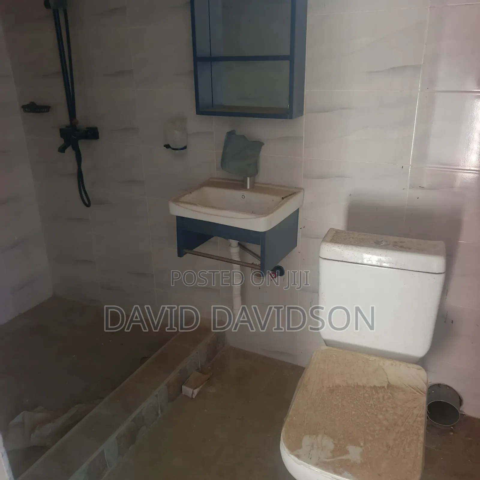 1bdrm Apartment in Chamber And Hall, Tema Metropolitan for rent