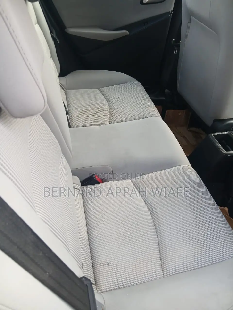 Toyota Yaris LE Sedan 4dr 2019 Silver