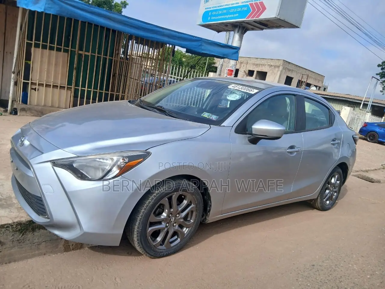 Toyota Yaris LE Sedan 4dr 2019 Silver