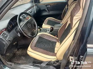 Mercedes-Benz 220E 1998 Black