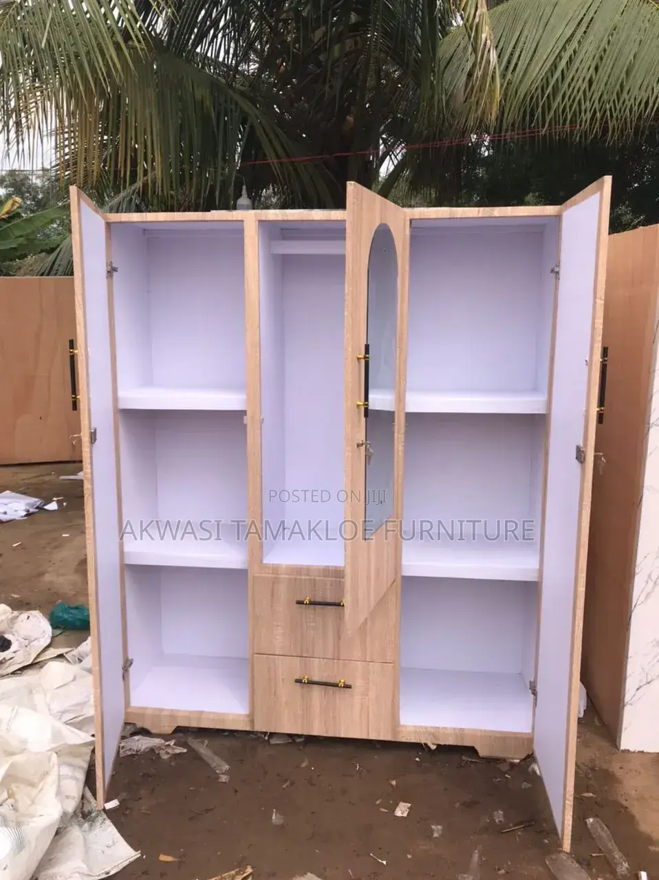 Wardrobes Three in One With Good Material