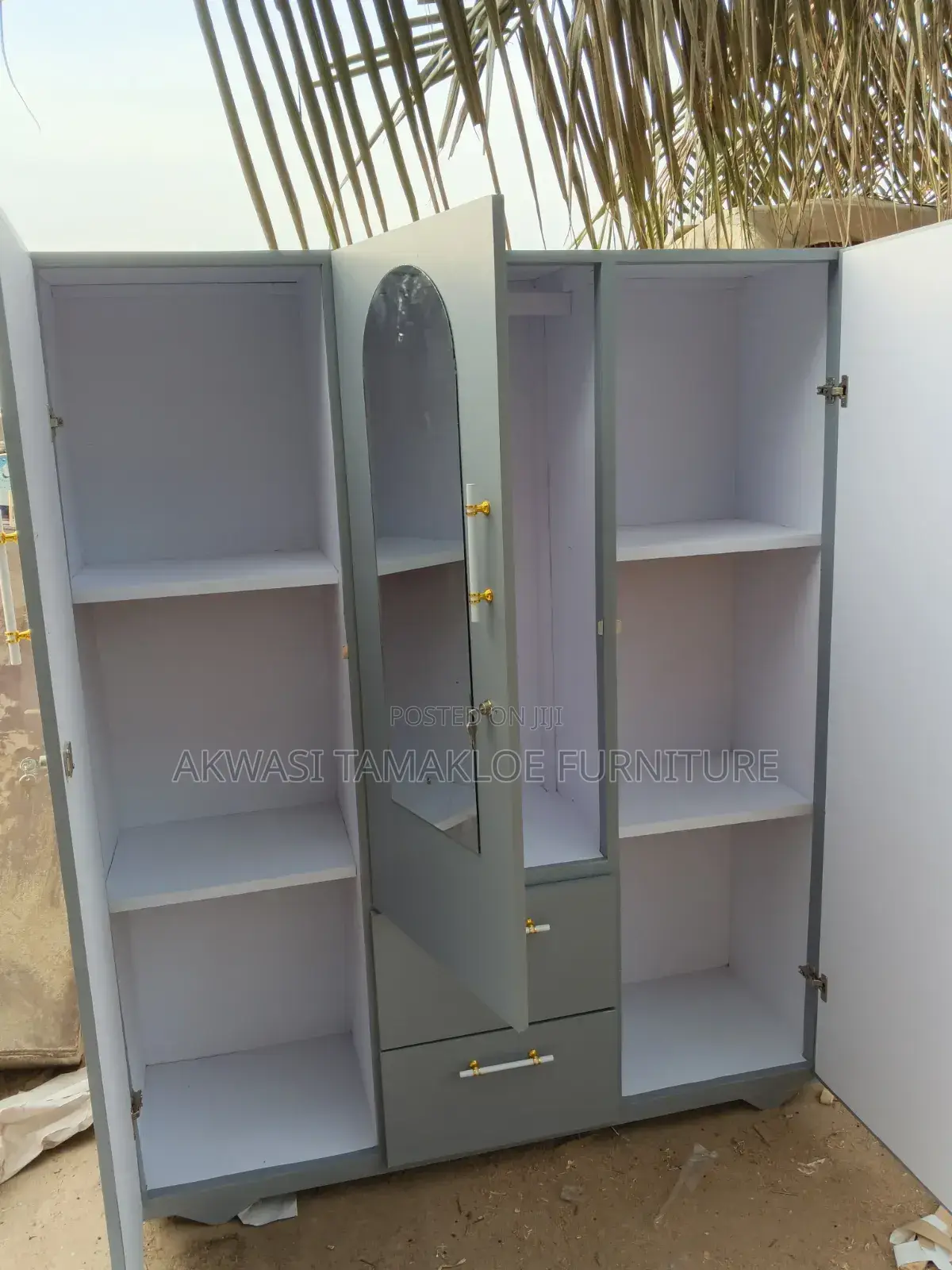 Wardrobes Three in One With Good Material