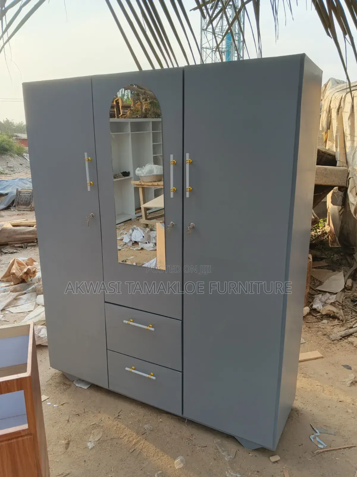 Wardrobes Three in One With Good Material