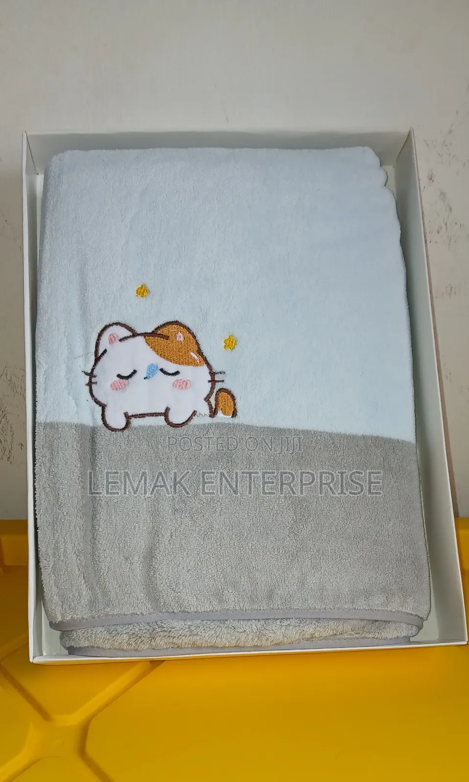Kids Towels for All Ages. 100 Percent Cotton. Size 28"×56"