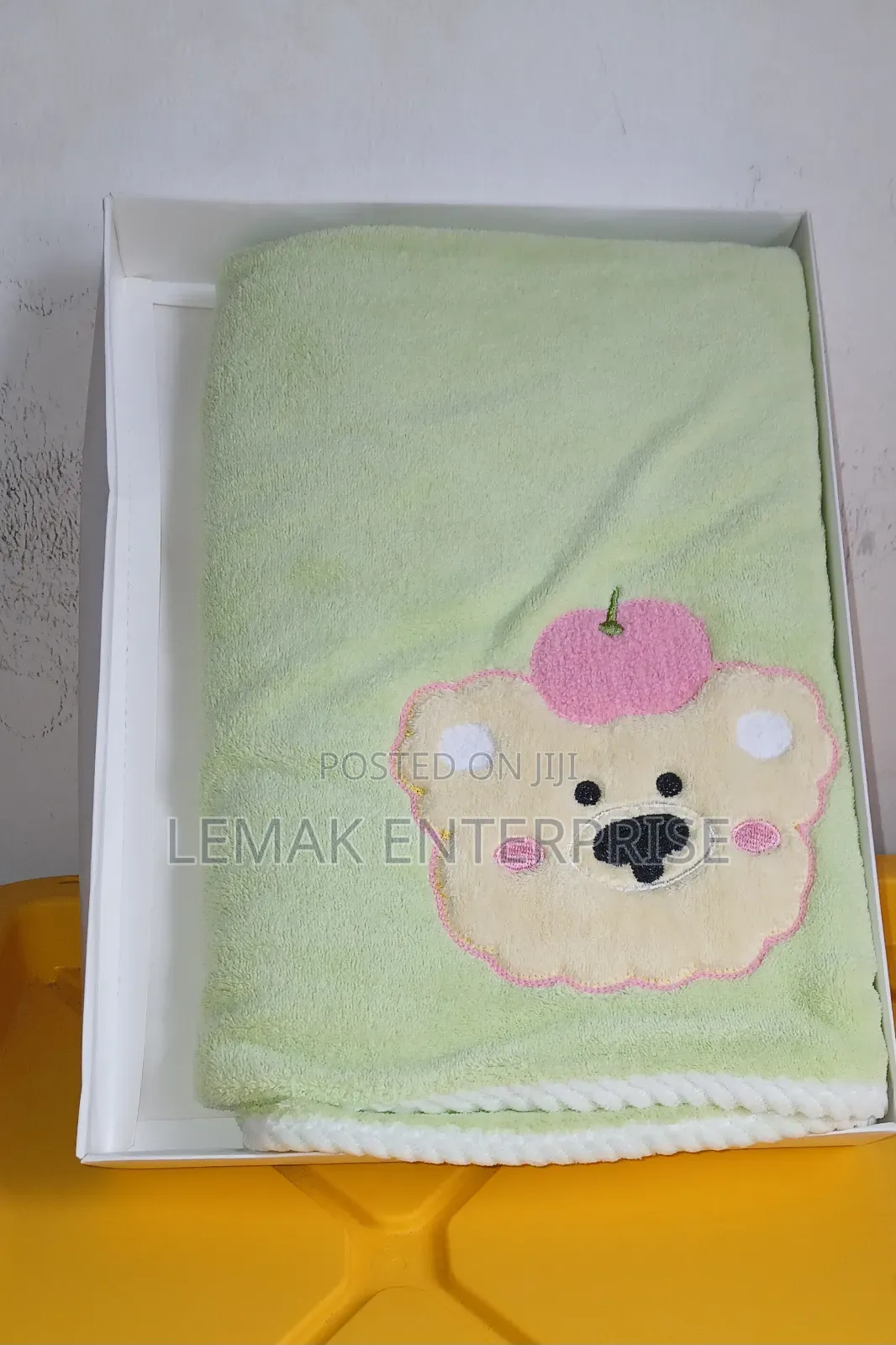 Kids Towels for All Ages. 100 Percent Cotton. Size 28"×56"
